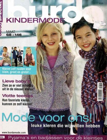 Burda Kindermode (E856) patroonbladen zitten vastgeniet