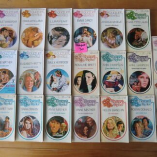 Bouquet Pakket 30: Twintig boeken voor € 5,- (de boeken zijn in goede staat met egaal vergeelde pagina's, niet storend)