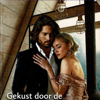 Bouquet 4513: Gekust door de playboy prins / Julieanne Howels