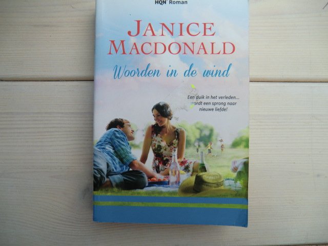 HQN Roman 104: Woorden in de wind / Janice MacDonald