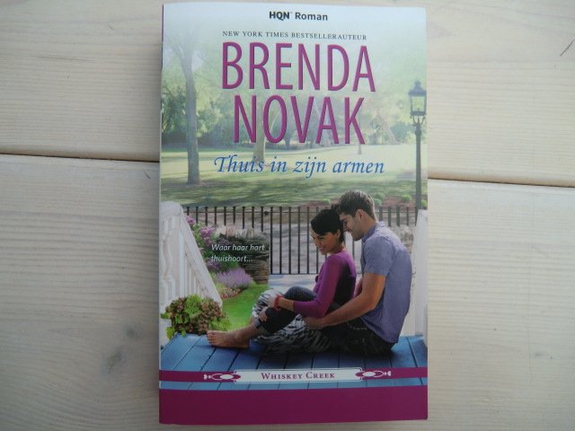 HQN Roman 132: Thuis in zijn armen / Brenda Novak