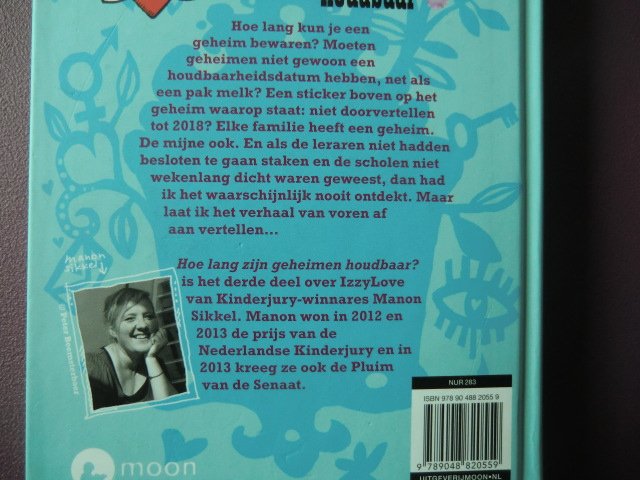 Hoe lang zijn geheimen houdbaar? / Manon Sikkel (Harde kaft)