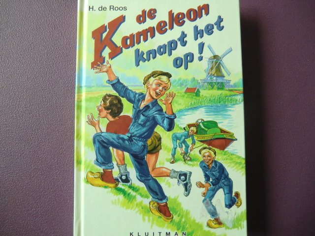 De Kameleon knapt het op! / H. de Roos (AVI 9 ; harde kaft)