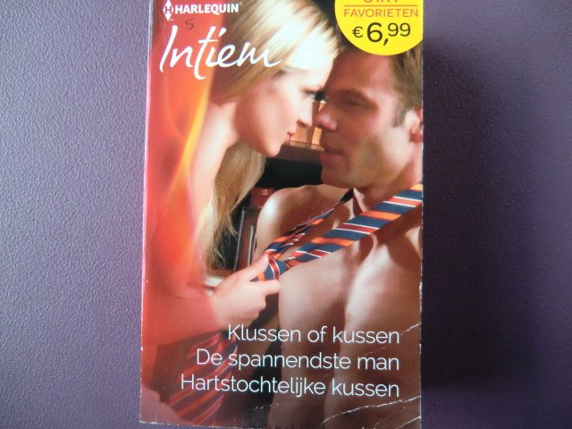 Intiem Favorieten 416: Klussen of kussen / Liz Ireland / De spannendste man / Julie Kistler / Hartstochtelijke kussen / Selina Sinclair