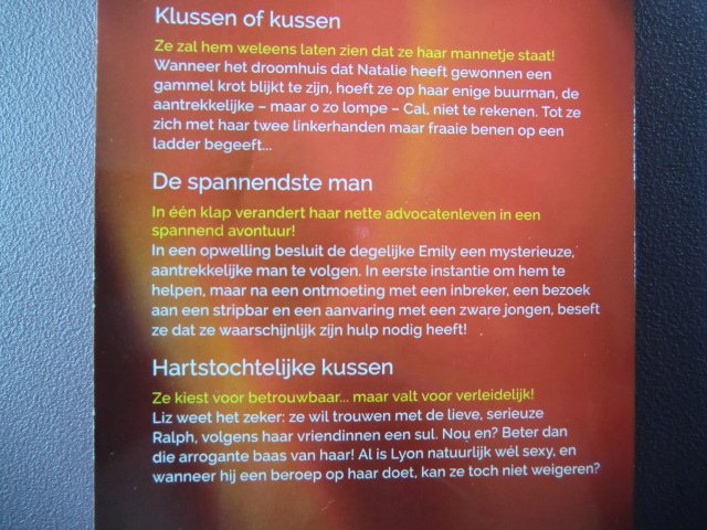 Intiem Favorieten 416: Klussen of kussen / Liz Ireland / De spannendste man / Julie Kistler / Hartstochtelijke kussen / Selina Sinclair