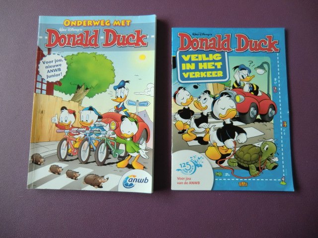 Onderweg met Donald Duck / Donald Duck veilig in het verkeer