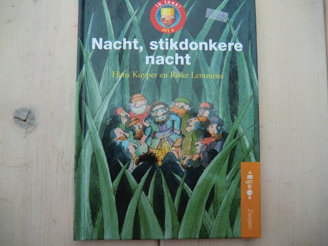 Nacht, stikdonkere nacht / Hans Kuyper (AVI E4 ; Harde kaft)