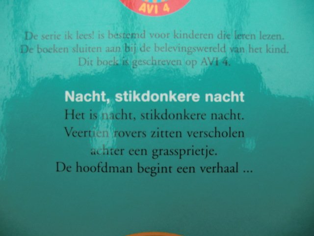 Nacht, stikdonkere nacht / Hans Kuyper (AVI E4 ; Harde kaft)