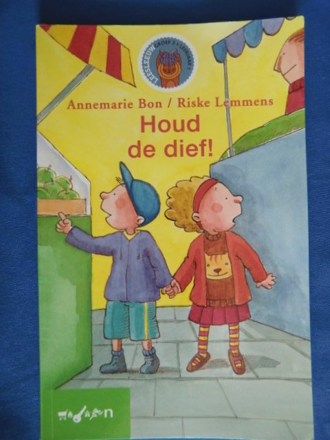 Houd de dief! / Annemarie Bon / AVI E3 ( Leeservaring D1) - Groep 3 - Leesleeuw