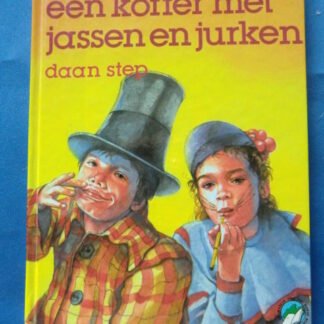 Een koffer met jassen en jurken / Daan Step ( AVI 2, Hardcover )
