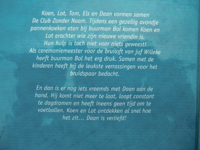 Een geheime liefde en een vreemde zaak / Marianne Busser (AVI 6; harde kaft)