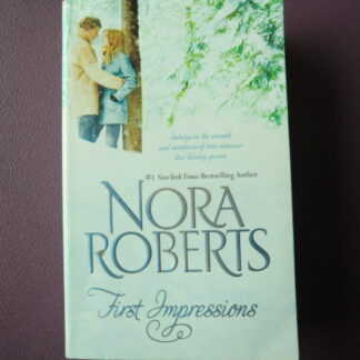 First impressions / Nora Roberts (Engels boek; Pocket)