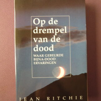 Op de drempel van de dood / Jean Ritichie (Zachte kaft)